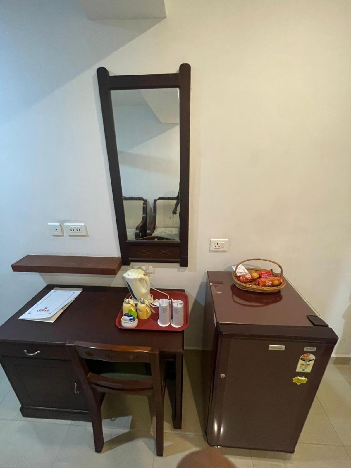 Thrissur Kallada Sangeetha Hotels מראה חיצוני תמונה